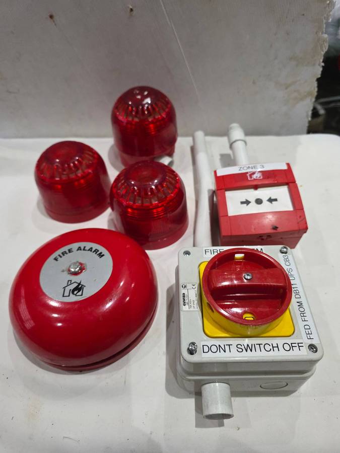 JOBLOT VINTAGE FIRE SYSTEM ITEM