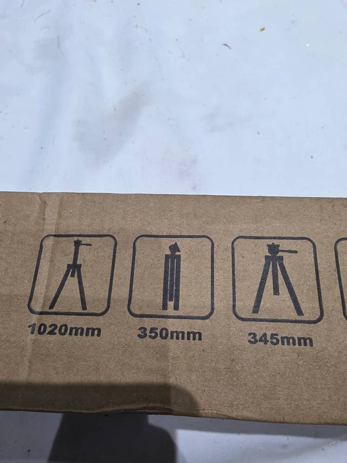 TRIPOD STAND WITH LEVEL