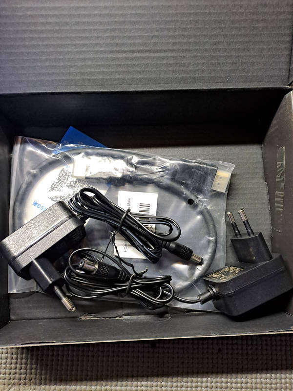 HDMI Extender Kit (50m) with Local Display output