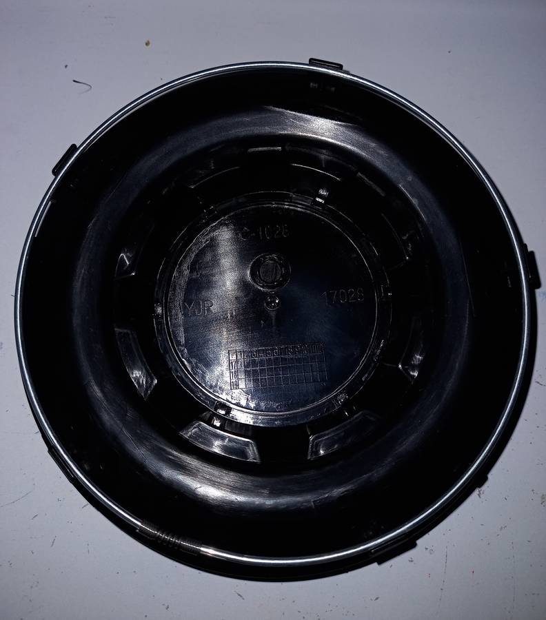 Mercedes center caps