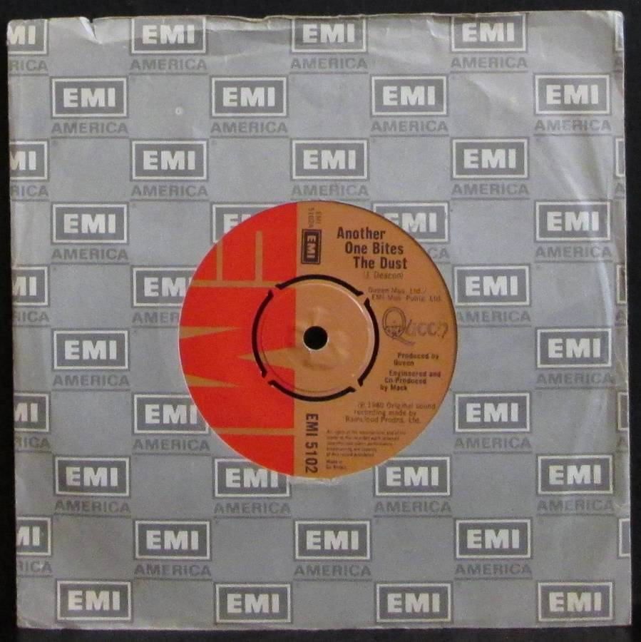 QUEEN - ANOTHER ONE BITES THE DUST / DRAGON ATTACK (7 SINGLE/VINYL)