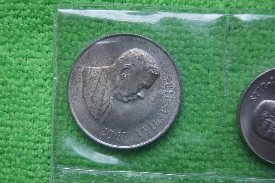 1967 and 1968 Complete Pristine Mint Sets - Both Languages (Single Bid for all 4)