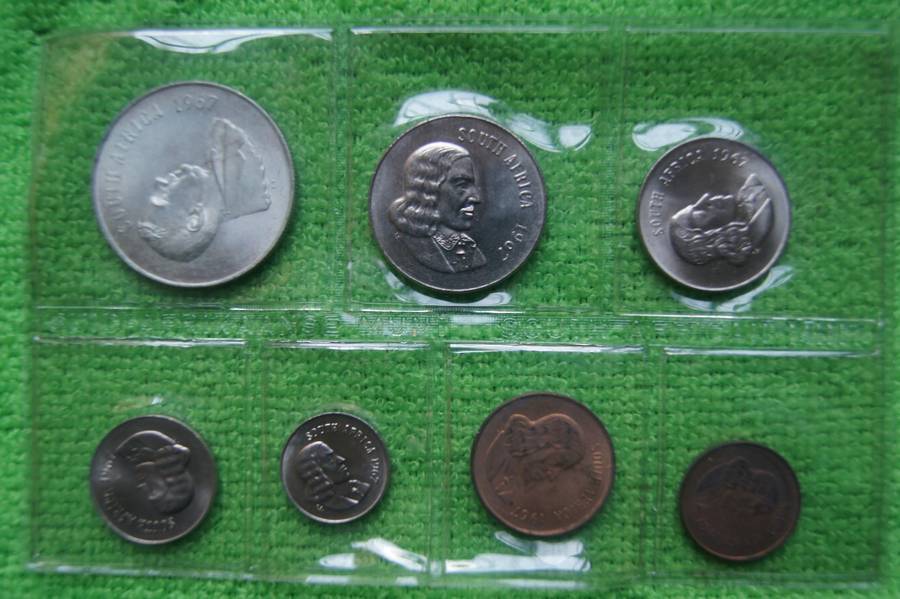 Two 1967 Mint Packs - English and Afrikaans (incl Silver Rand) - Lot 1