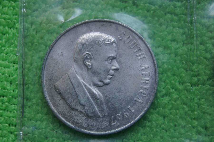 1967 SA Mint Pack - Verwoerd (English) - incl Silver Rand