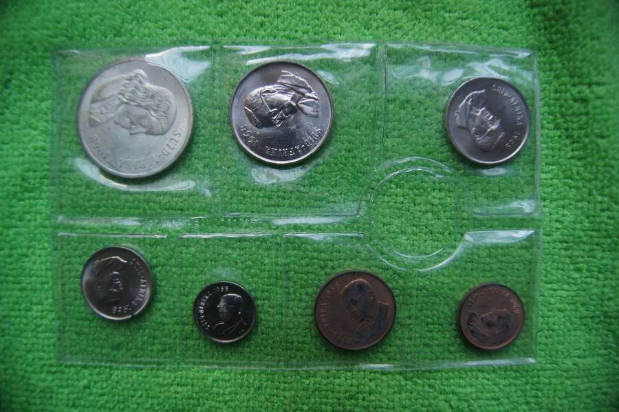 Two 1968 Mint Packs - English and Afrikaans (incl Silver Rand) Lot 2