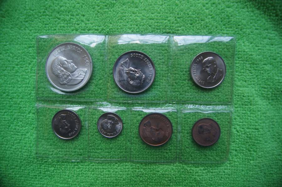 Two 1968 Mint Packs - English and Afrikaans (incl Silver Rand) Lot 2