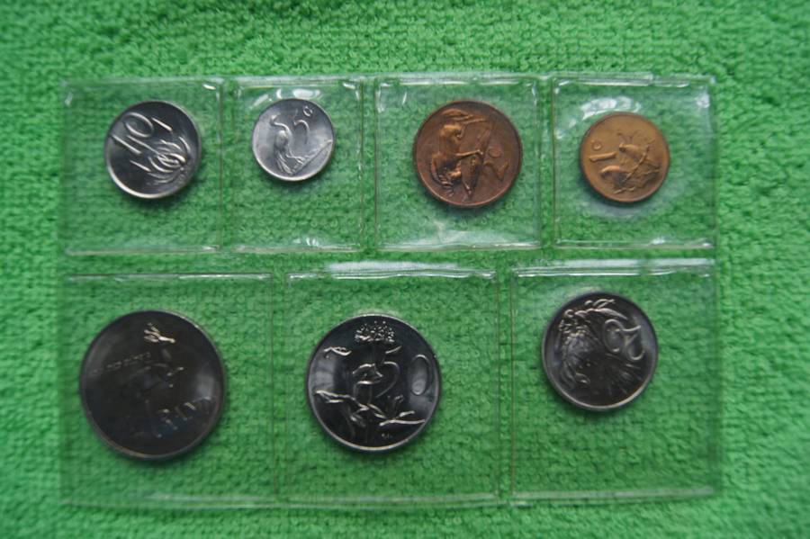 Consecutive Year SA Mint Packs, 1983 and 1984 (Bid per pack to take both)