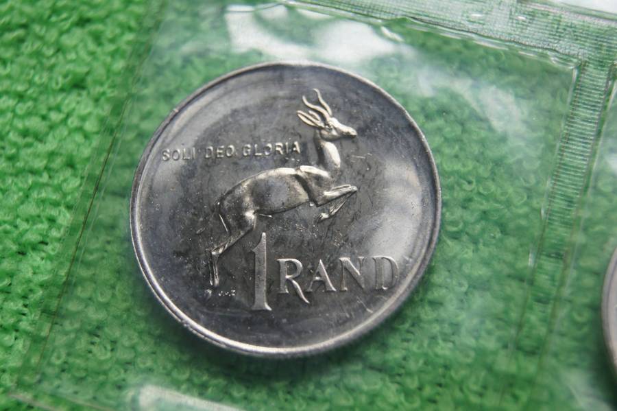 Consecutive Year SA Mint Packs, 1983 and 1984 (Bid per pack to take both)