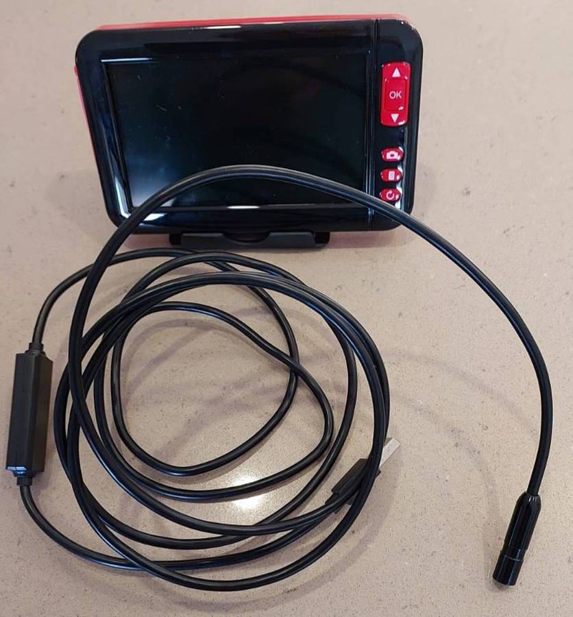 Endoscope with Screen