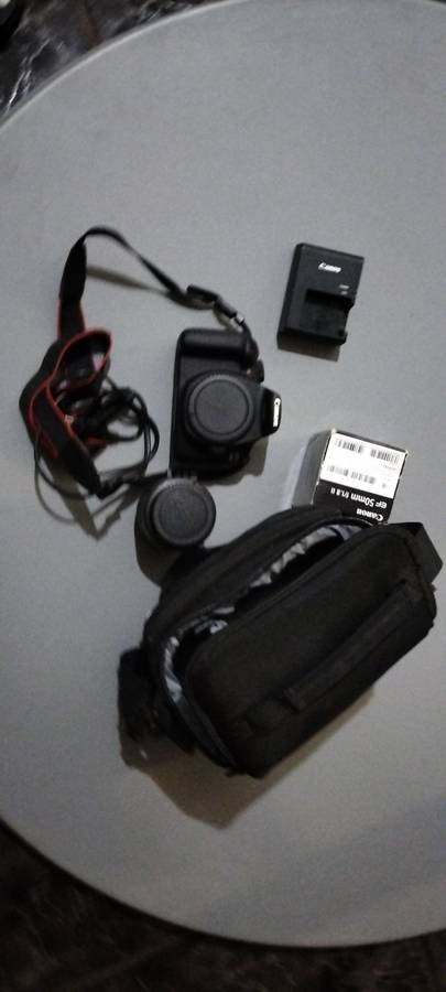 Canon DSLR Camera EOS 1200D (Used)