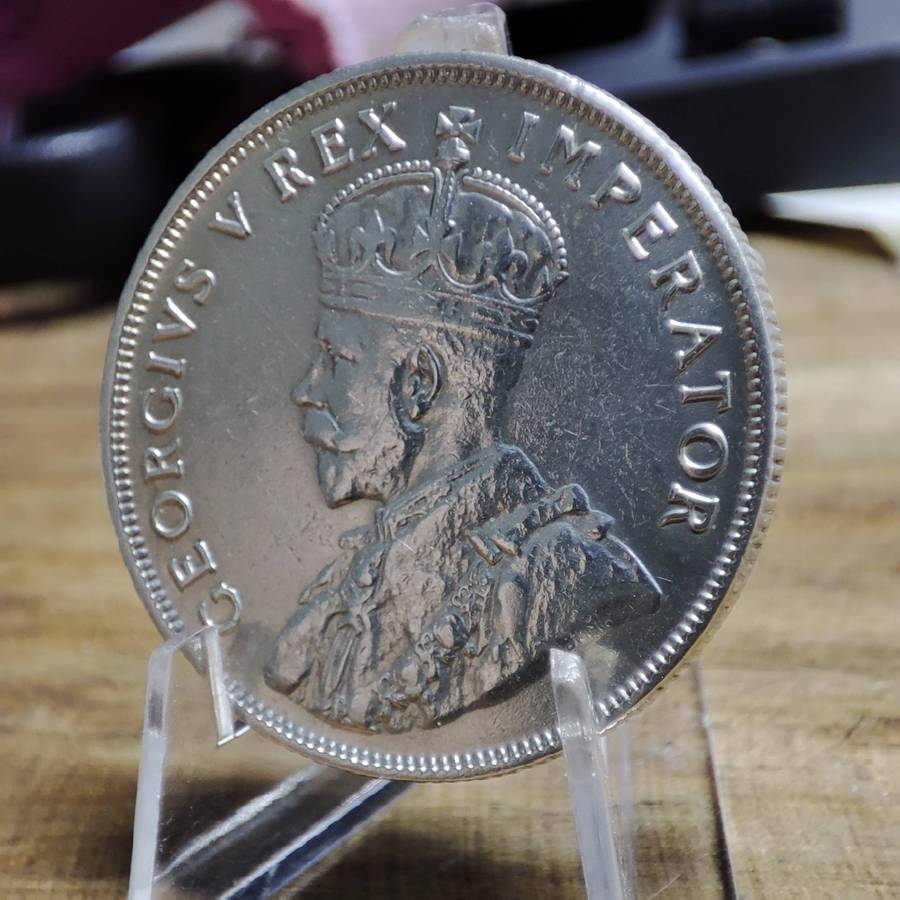 1933 TWO SHILLINGS (2 SHILLINGS) - RARE AND STUNNING CONDITION!