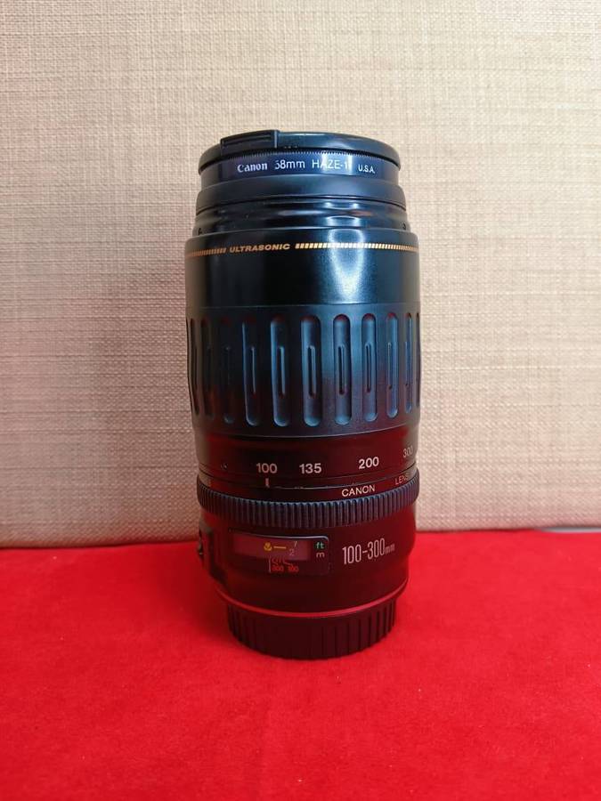 Canon EF 100-300mm F/4.5-5.6 USM Telephoto Zoom Lens