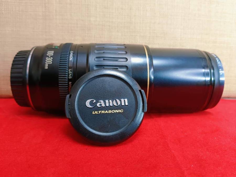 Canon EF 100-300mm F/4.5-5.6 USM Telephoto Zoom Lens