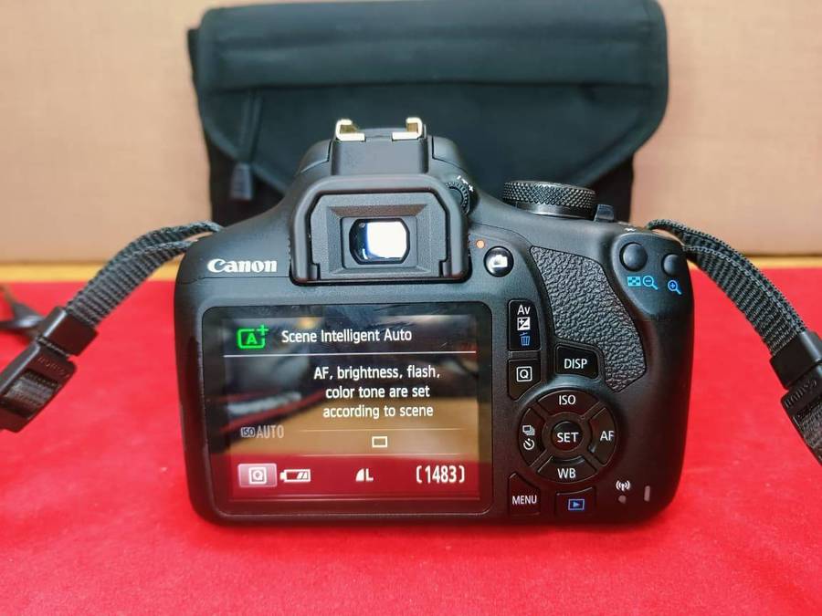 Canon EOS 2000D DSLR Camera Kit - Excellent Condition!