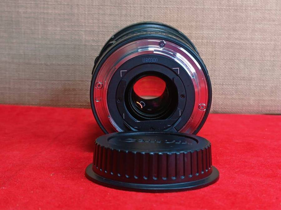 Canon EF 17-40mm f/4L USM Ultra-Wide Zoom Lens