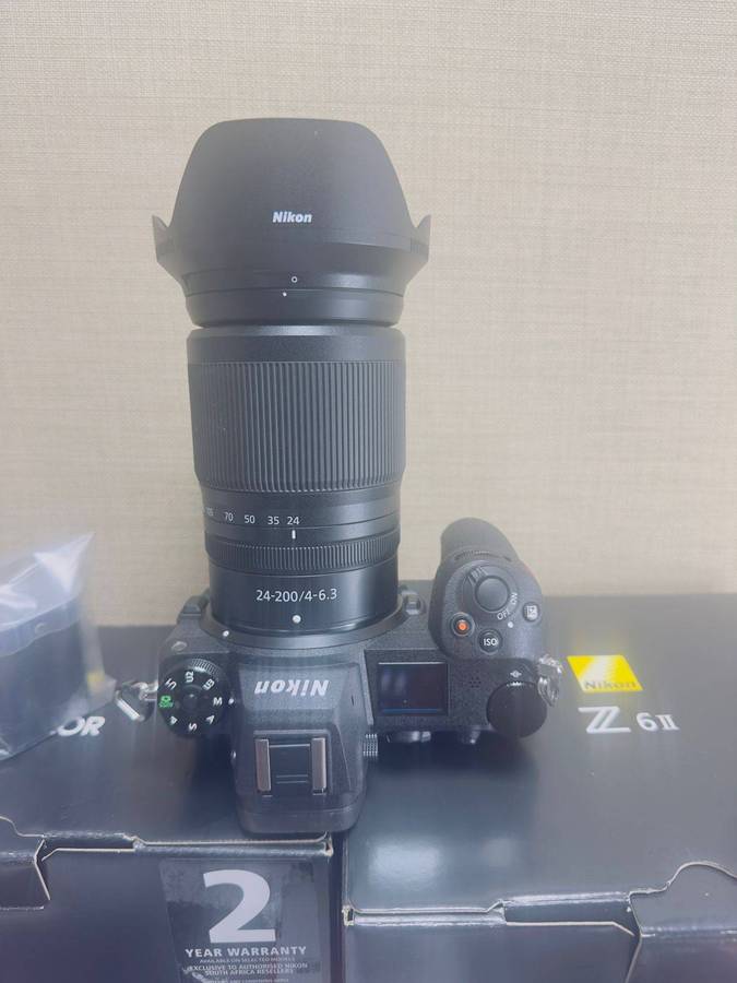 Nikon Z 6II with NIKKOR Z 24-200mm f/4-6.3 VR Lens  Like New (Only 35 Shutter Count)