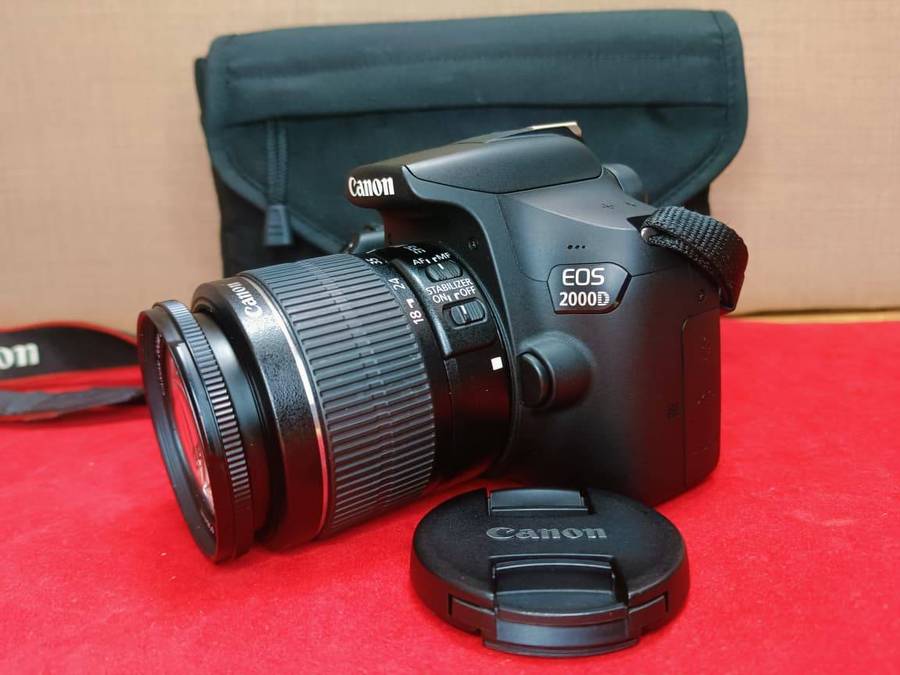 Canon EOS 2000D DSLR Camera Kit - Excellent Condition!