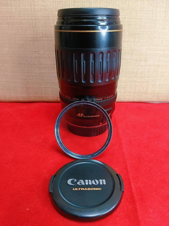 Canon EF 100-300mm F/4.5-5.6 USM Telephoto Zoom Lens