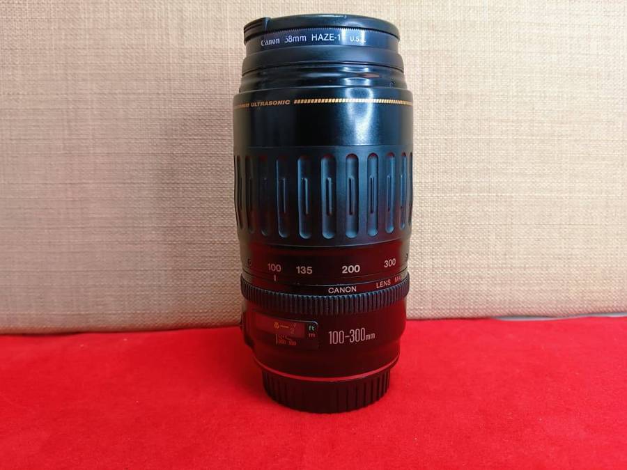 Canon EF 100-300mm F/4.5-5.6 USM Telephoto Zoom Lens