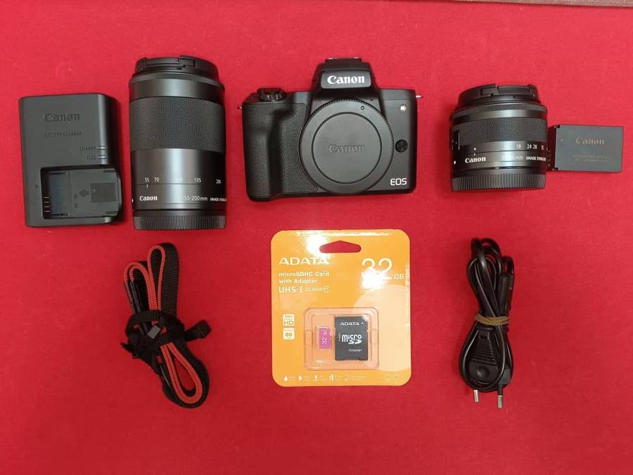 Canon EOS M50 Camera Kit
