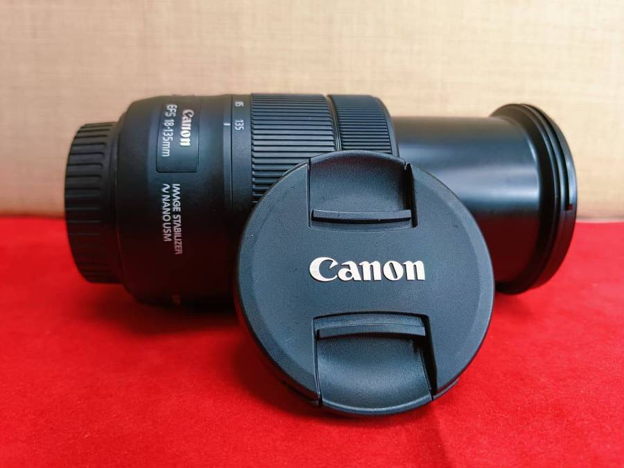 Canon EF-S 18-135mm F3.5-5.6 IS USM Lens
