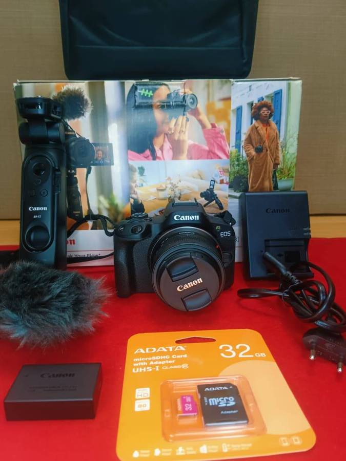 Canon EOS R50 Vlogger Kit with RF-S 18-45mm Lens, Tripod Grip & Mic