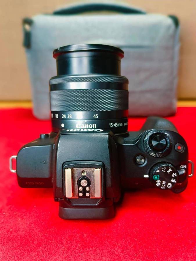 Canon EOS M50 Mirrorless Camera Kit