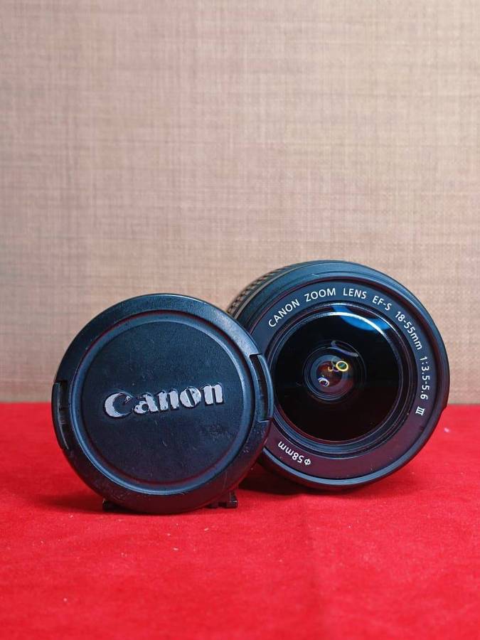 Canon EF-S 18-55mm f/3.5-5.6 III