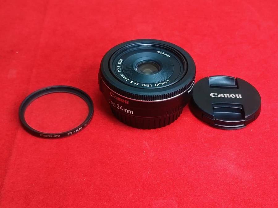 Canon EF-S 24mm f/2.8 STM Pancake Lens