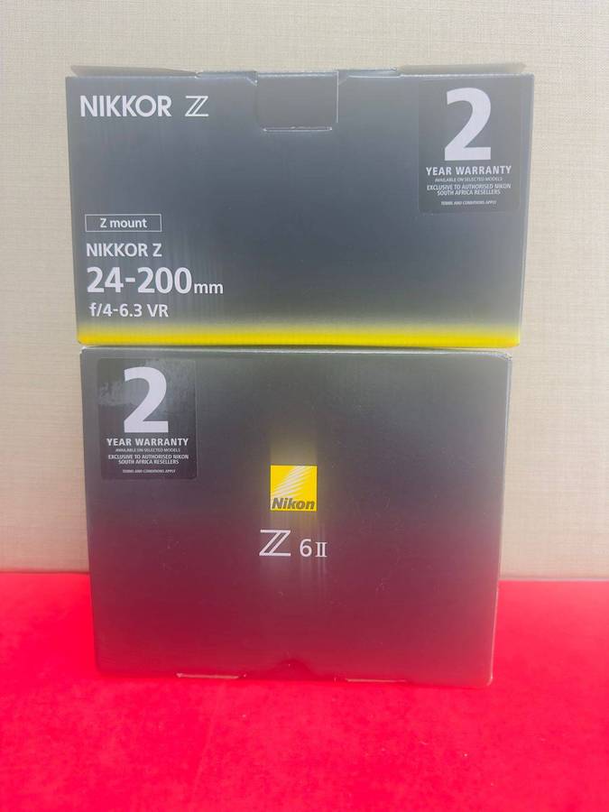 Nikon Z 6II with NIKKOR Z 24-200mm f/4-6.3 VR Lens  Like New (Only 35 Shutter Count)