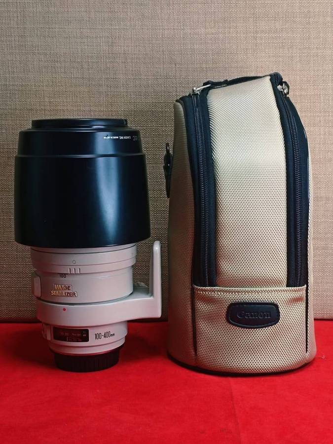 Canon EF 100-400mm f/4.5-5.6L IS USM Telephoto Zoom Lens with Hood, Case & Caps