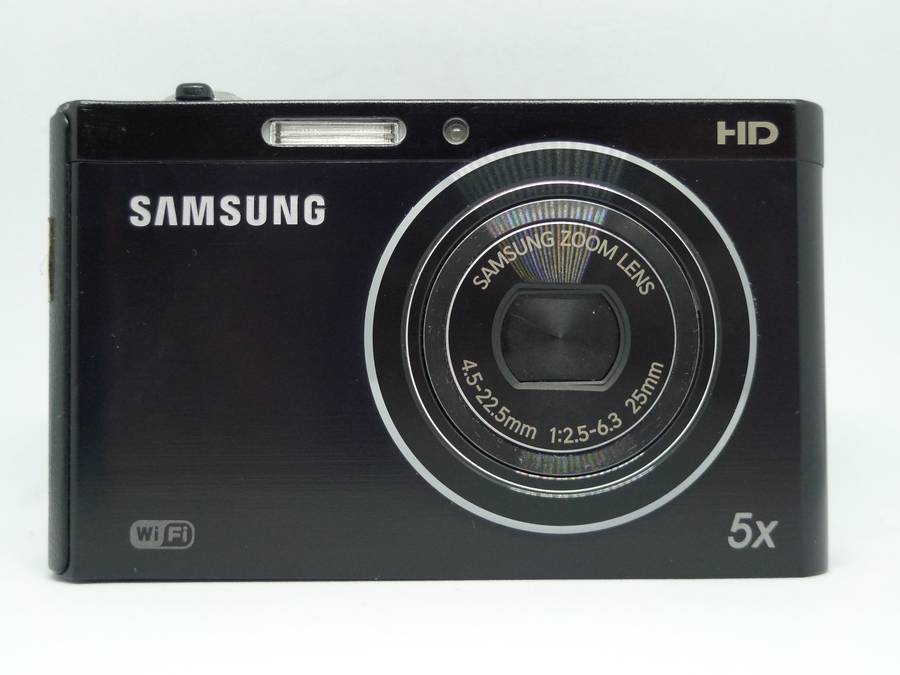 Samsung DV300F - 16 Megapixels - 5x Optical Zoom - WiFi