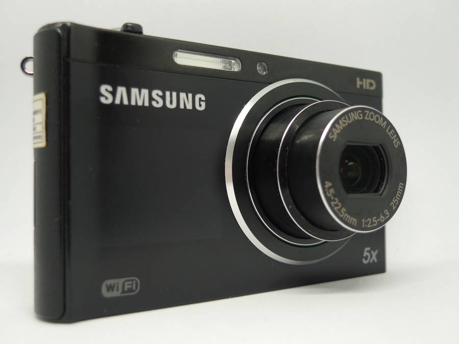 Samsung DV300F - 16 Megapixels - 5x Optical Zoom - WiFi