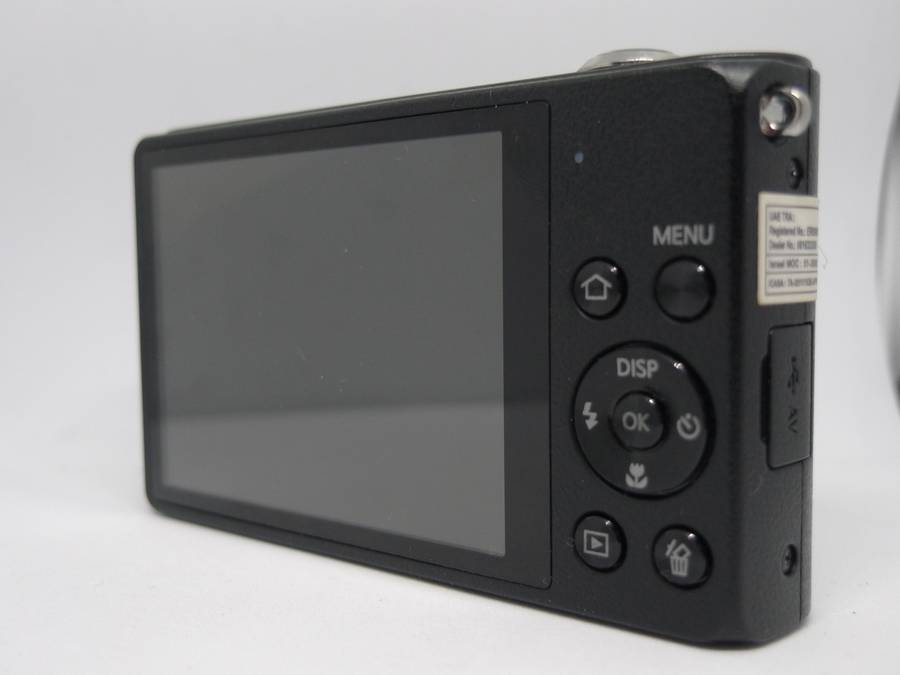 Samsung DV300F - 16 Megapixels - 5x Optical Zoom - WiFi