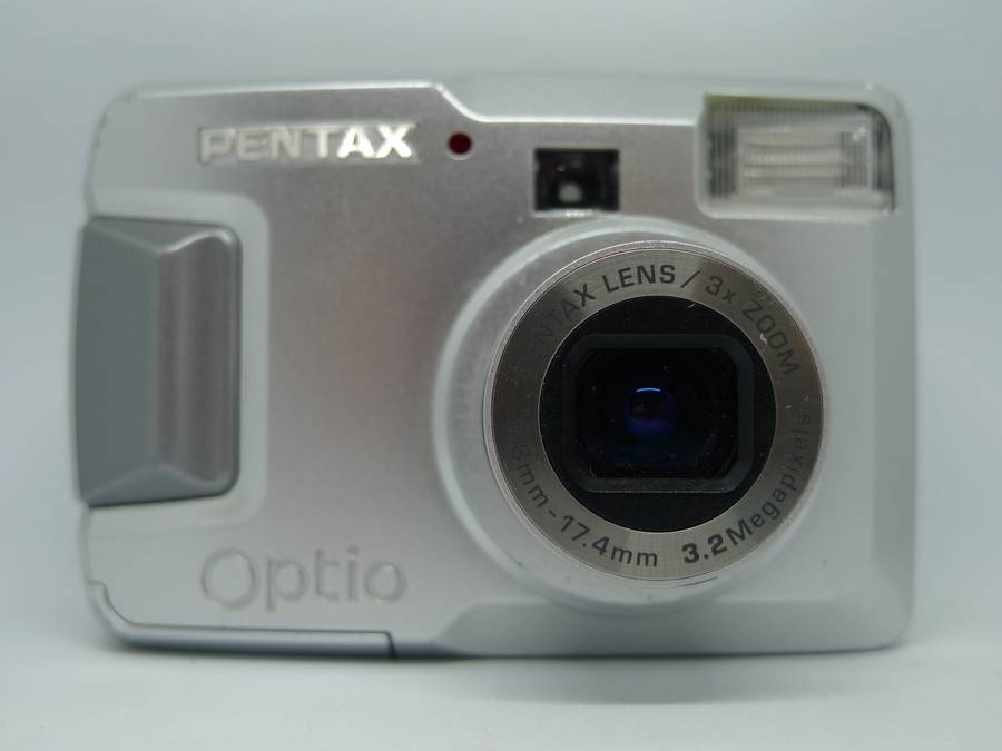 Pentax Optio 30 - 3x Optical Zoom - 3 Megapixels