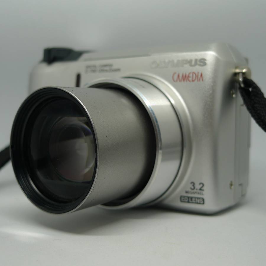 Olympus C740 | 10x Optical Zoom | 3.2 Megapixels
