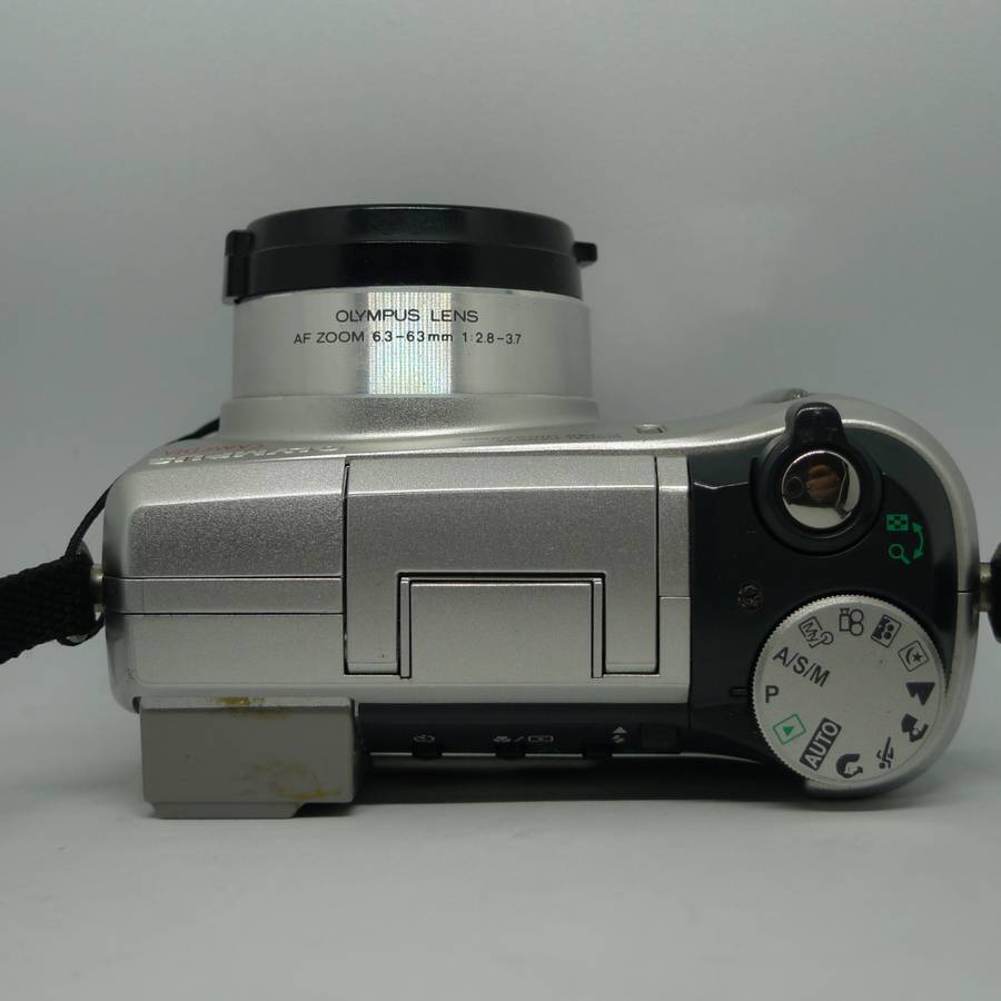 Olympus C740 | 10x Optical Zoom | 3.2 Megapixels