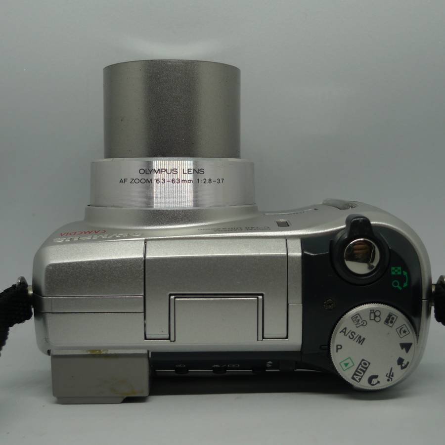 Olympus C740 | 10x Optical Zoom | 3.2 Megapixels