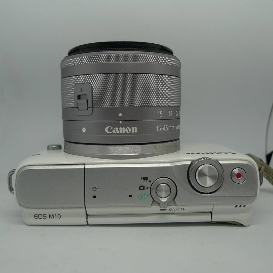 Canon EOS M10