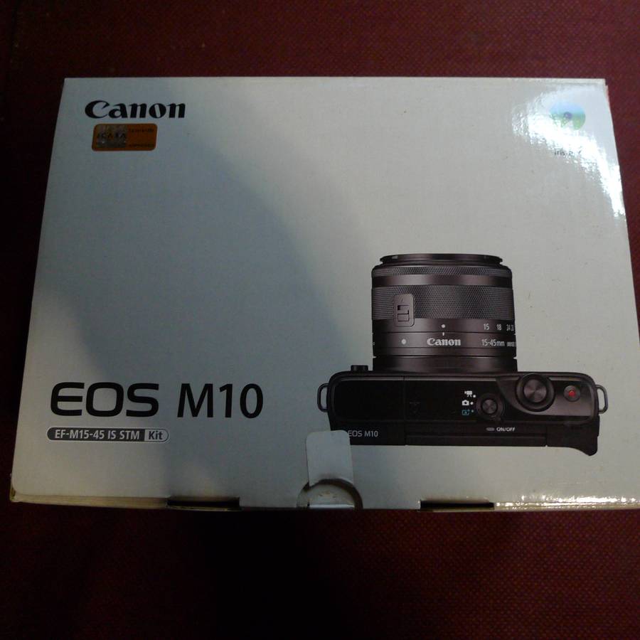 Canon EOS M10
