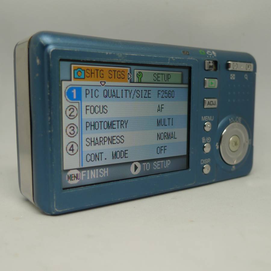 Ricoh Caplio R2 - 5 Megapixels - 4.8x Optical Zoom