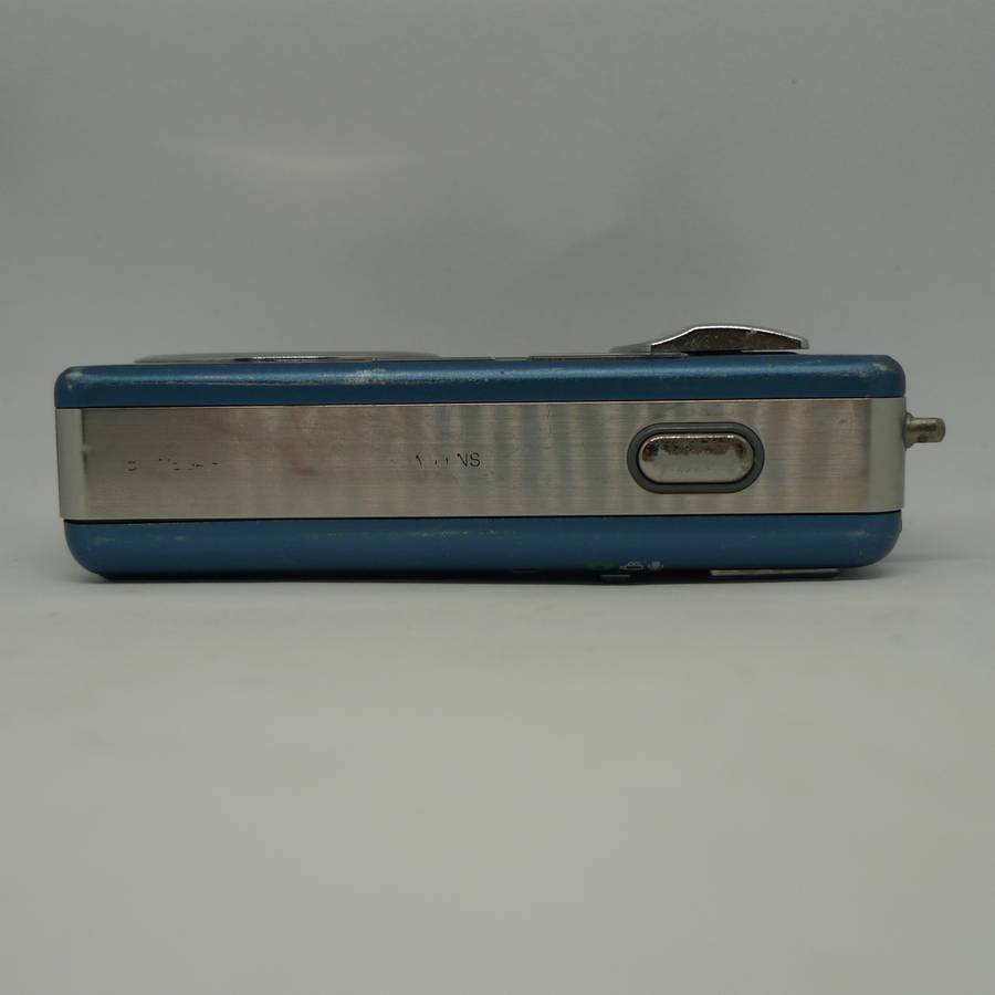 Ricoh Caplio R2 - 5 Megapixels - 4.8x Optical Zoom