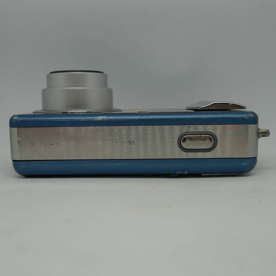 Ricoh Caplio R2 - 5 Megapixels - 4.8x Optical Zoom