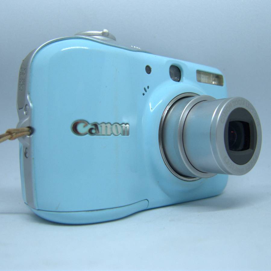 Canon Powershot E1 - 10 Megapixels - 4x Optical Zoom