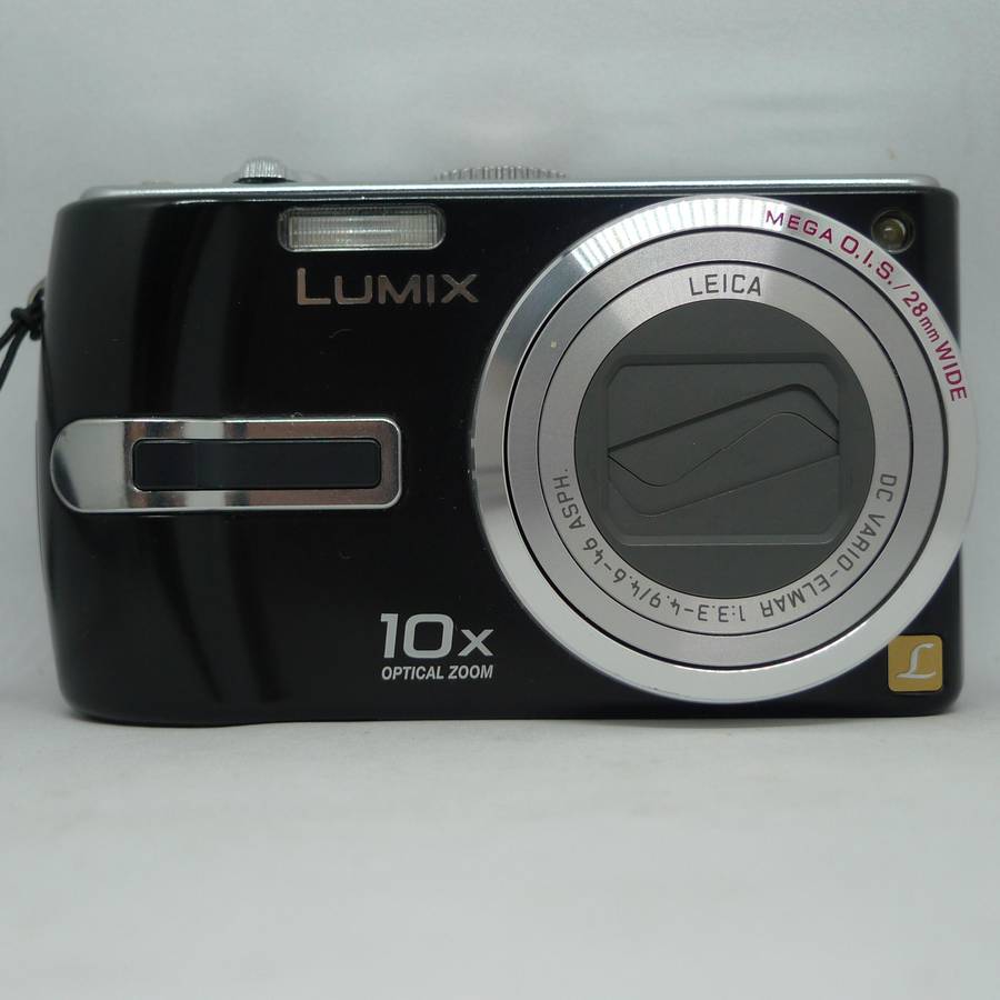 Panasonic Lumix TZ3 - 10x Optical Zoom - 7.2 Megapixels