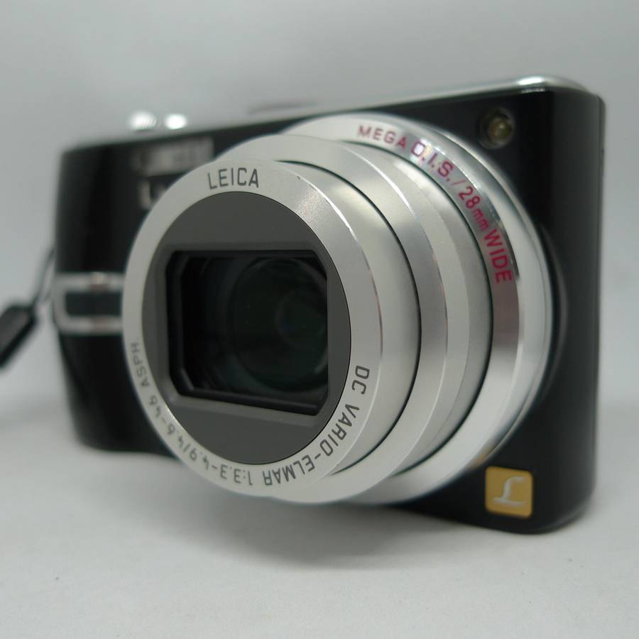 Panasonic Lumix TZ3 - 10x Optical Zoom - 7.2 Megapixels