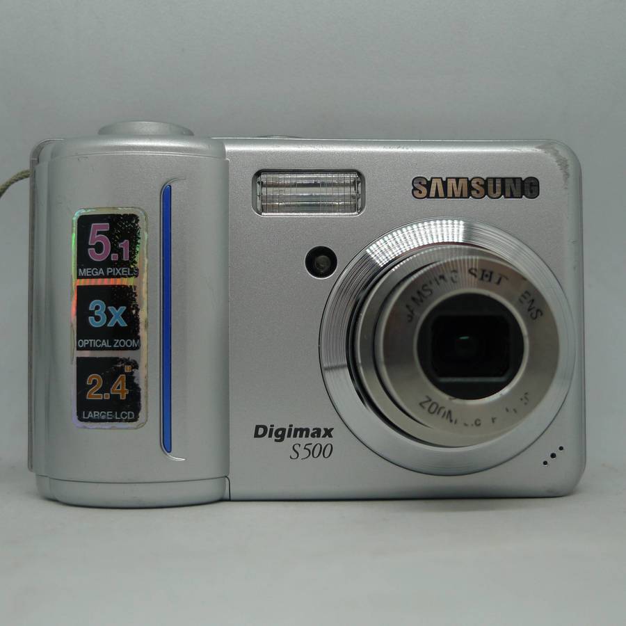 Samsung Digimax S500 - 5.1 Megapixels - 3x Optical Zoom