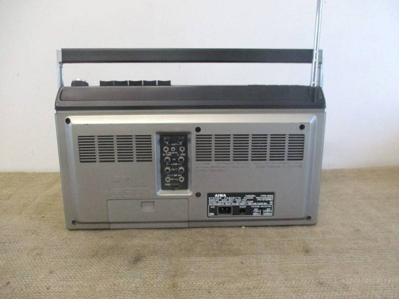 Vintage Aiwa Model TPR-930 Stereo 4 Band Portable Cassette  Radio Recorder Player