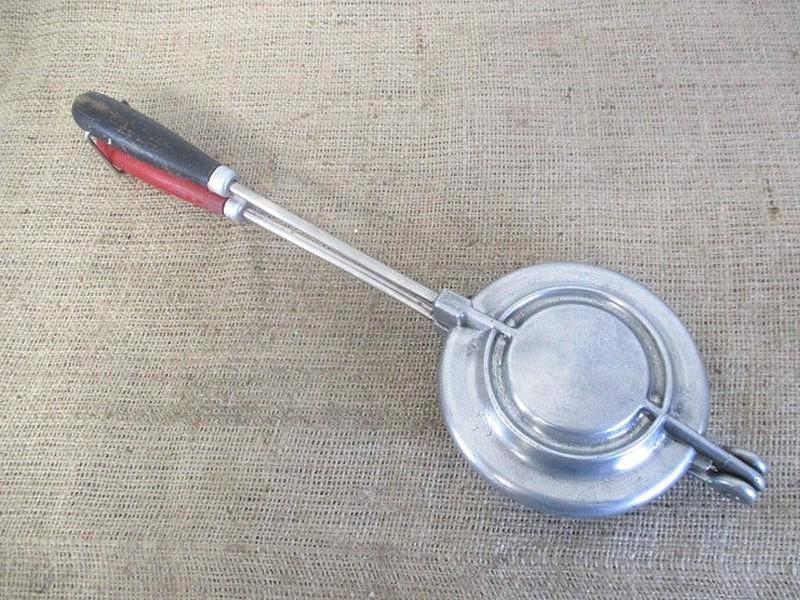 Lovely Vintage Pressure Jaffle Toaster/Maker