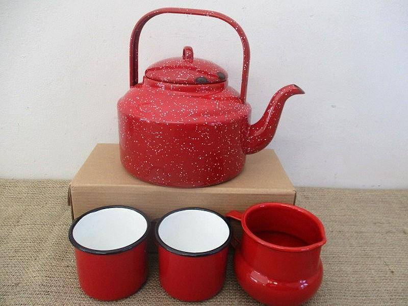 Great Stuff.....This Vintage Speckled Enamel Coffee Kettle With Coffee Bag, Milk Jar And 2x Mugs